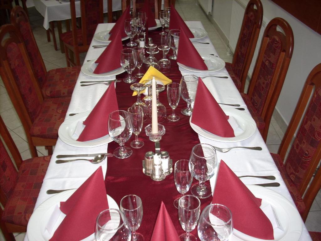 Hotel Kristaly Hajdúszoboszló Dış mekan fotoğraf