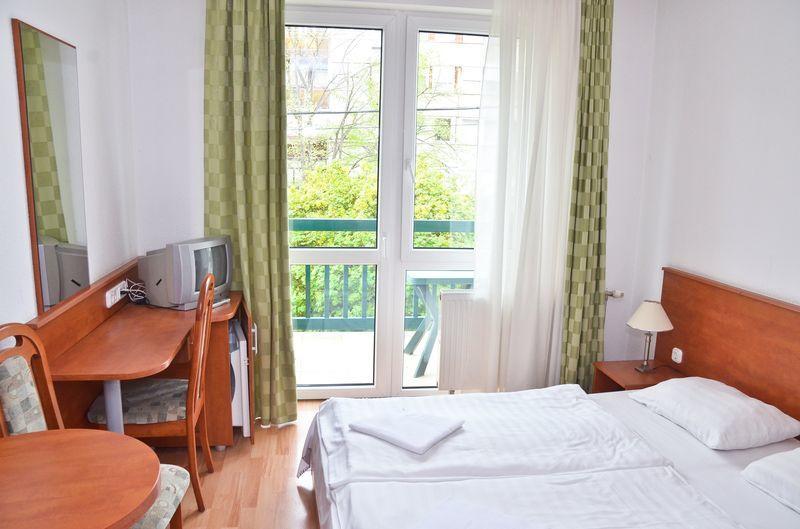 Hotel Kristaly Hajdúszoboszló Dış mekan fotoğraf