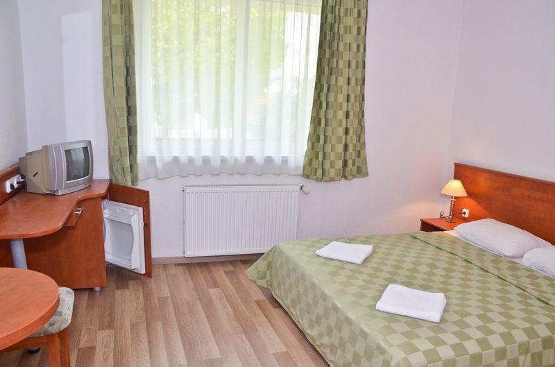 Hotel Kristaly Hajdúszoboszló Dış mekan fotoğraf