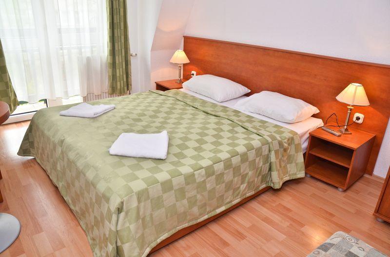 Hotel Kristaly Hajdúszoboszló Dış mekan fotoğraf