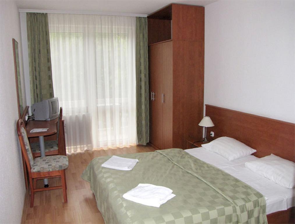 Hotel Kristaly Hajdúszoboszló Dış mekan fotoğraf